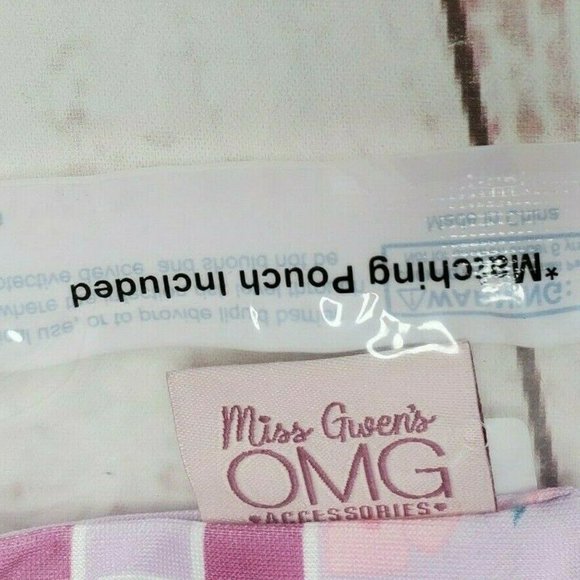 Miss Gwen's OMG Accessories Pink Floral Mask - Picture 9 of 12